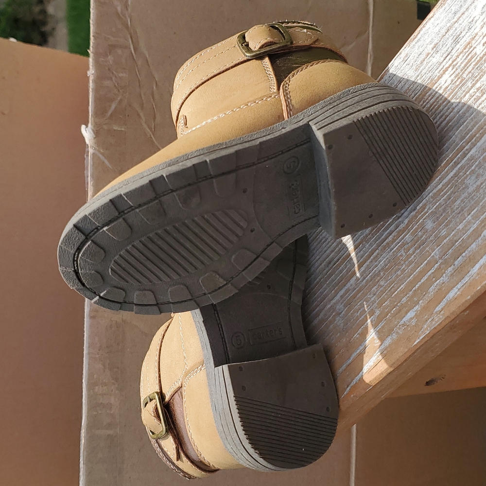 Carter Boots - Picture 3 of 3